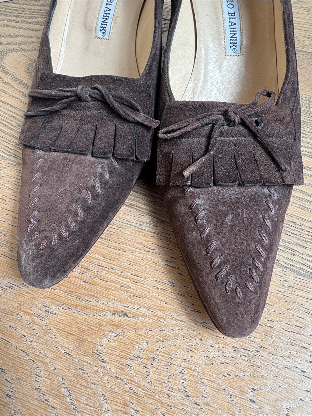 Manolo Blahnik  vintage brown suede kitten heel pumps fringe and bow tie detail - Picture 4 of 10